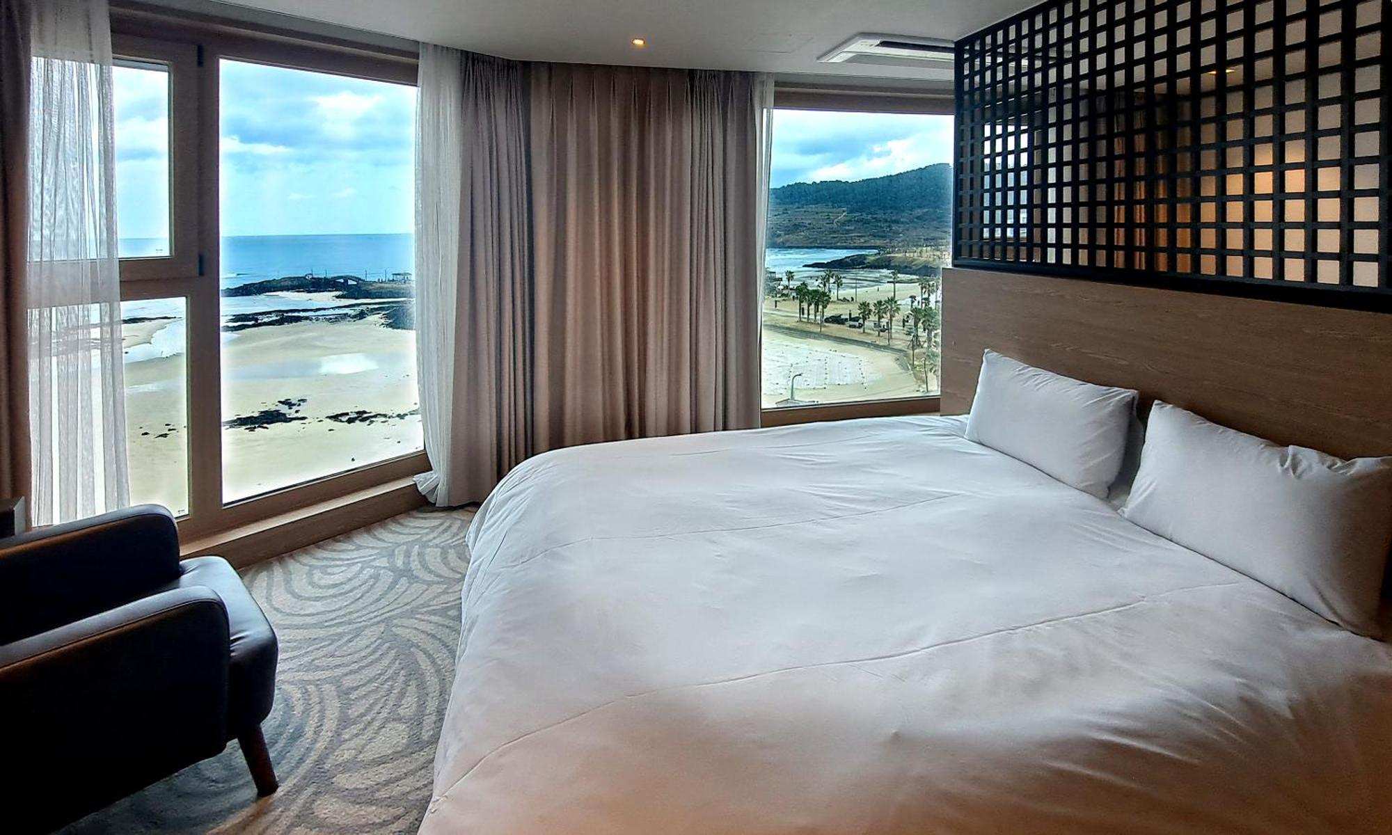 Saint Beach Hotel Jeju Exterior photo